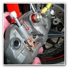 Wymiana klocków hamulcowych Honda Fireblade CBR 1000RR SC57b
