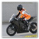 Michael Schumacher testuje Honde CBR1000RR